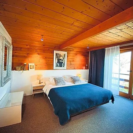 Nidwazo - & Bed & Breakfast 4*