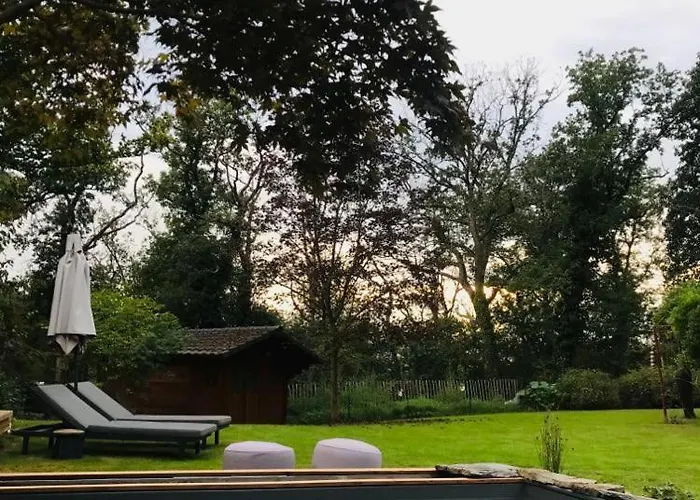 Nîdwazô - Ecolodge&maison D'hôtes Alojamento de Acomodação e Pequeno-almoço 4*